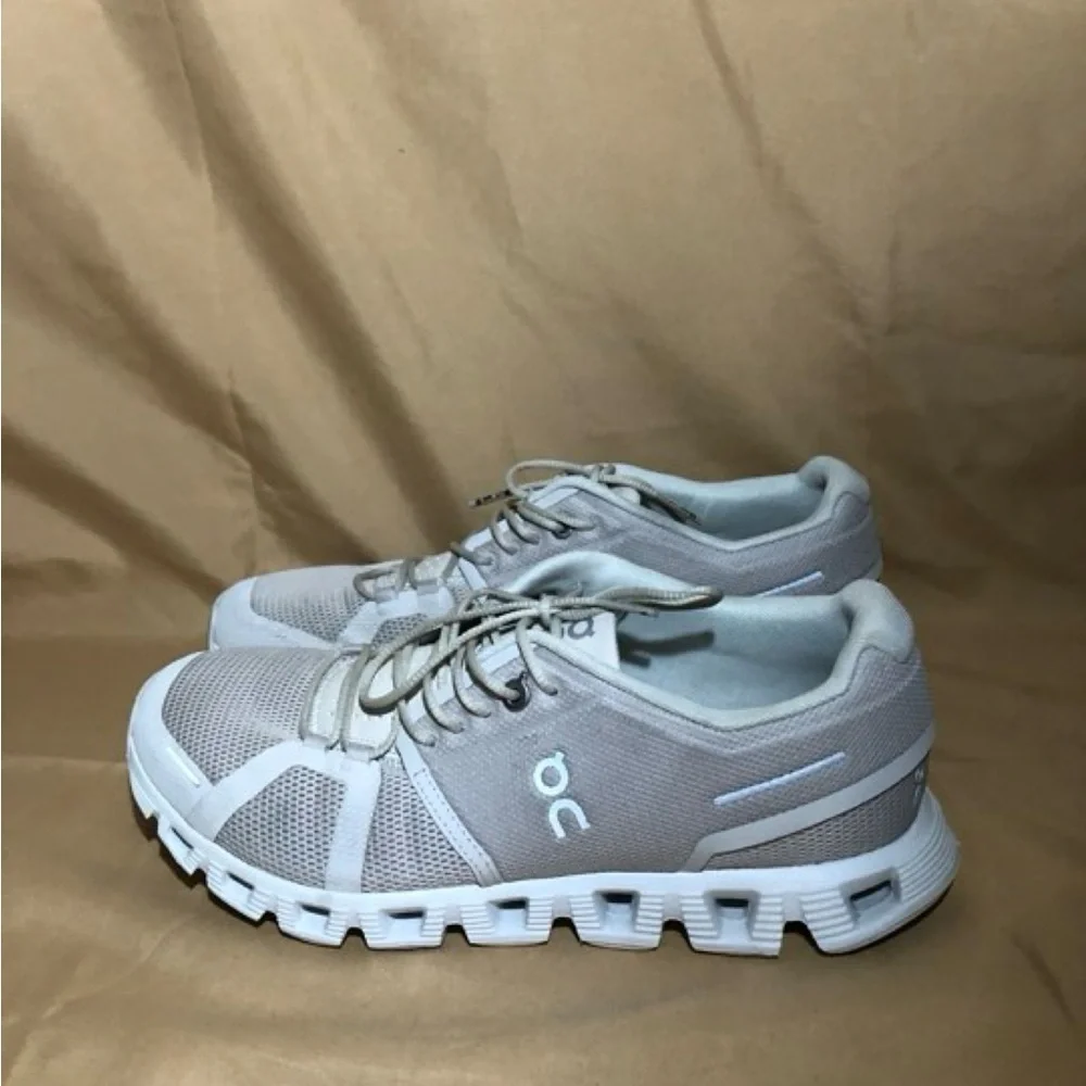 On Running Cloud 5 Running Shoes